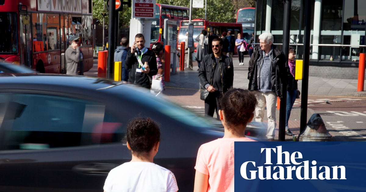 Burnham urged to launch inquiry into unequal health impacts of air pollution