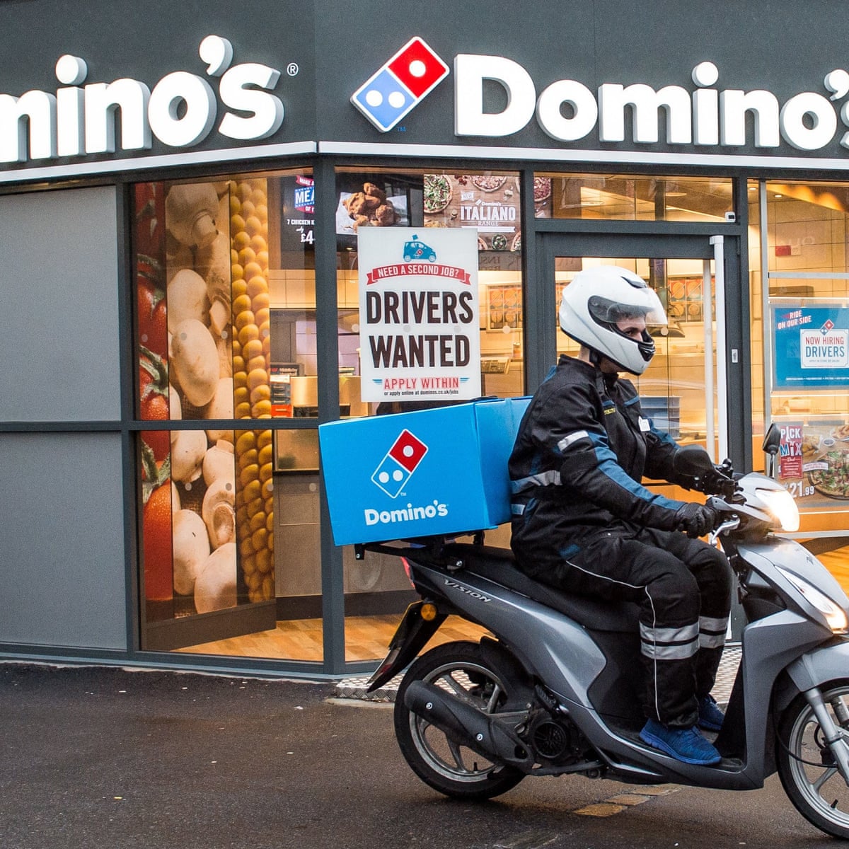 Dominos Pizza To Hire 8000 Delivery Drivers In Uk And Ireland Dominos Pizza The Guardian