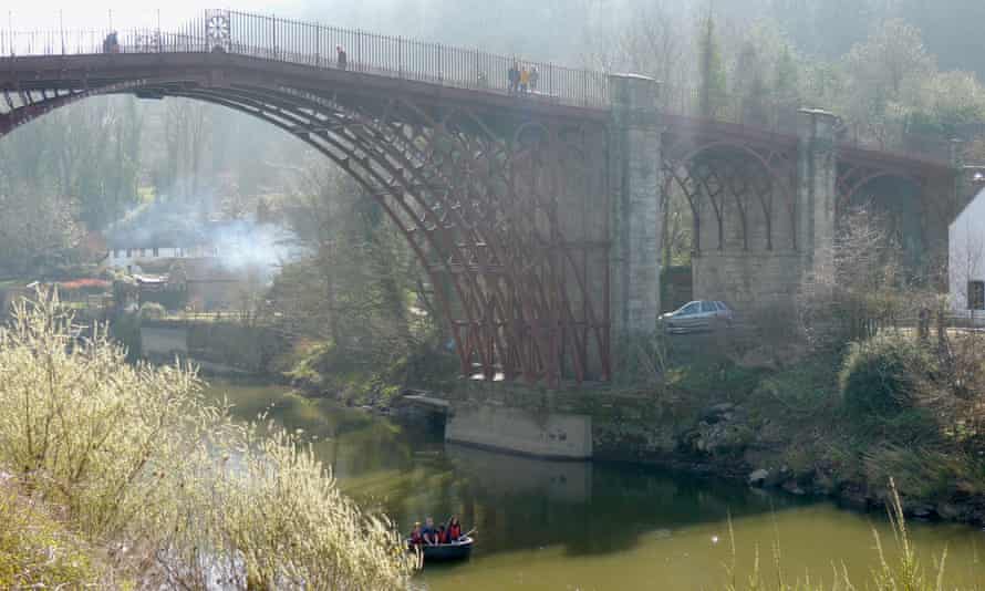 Rafting right under the iron bridge.