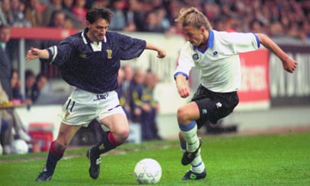 Pat Nevin battles for the ball against Risto Kallaste of Estonia during Scotland’s June 1993 World Cup qualifying match at Aberdeen.