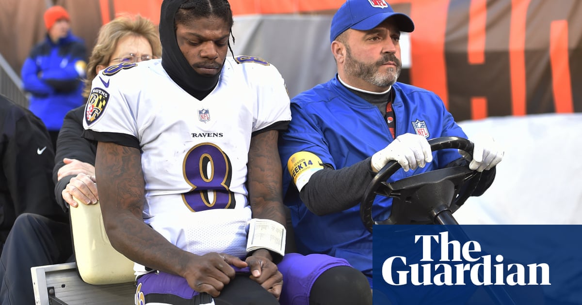 Baltimore Ravens lose Lamar Jackson to injury as Browns hold on for victory