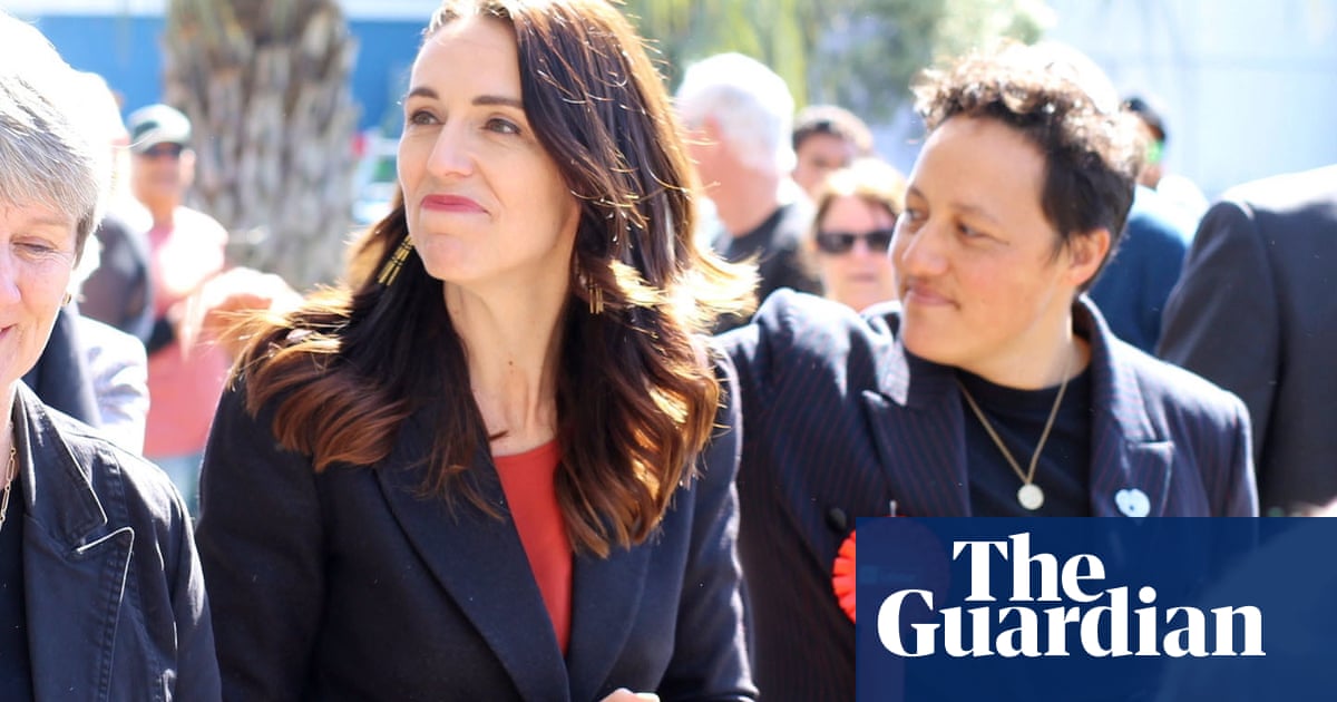 Jacinda Ardern Begins New Zealand Election Tour At Parents House So They Can Babysit World News The Guardian