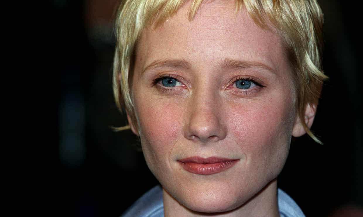 Actor Anne Heche dies a week after car crash (theguardian.com)