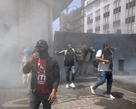 Riot police in Mexico City clashing with CNTE teachers