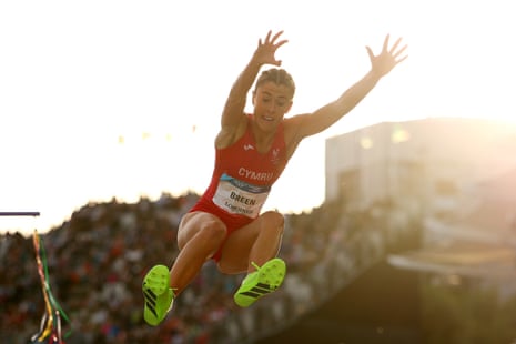 Olivia Breen takes gold for Wales in the long jump T38 final.