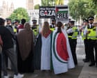 Un Prete Anglicano Lotta con la Sua Coscienza sulla Protesta contro il Divieto di Palestine Action
