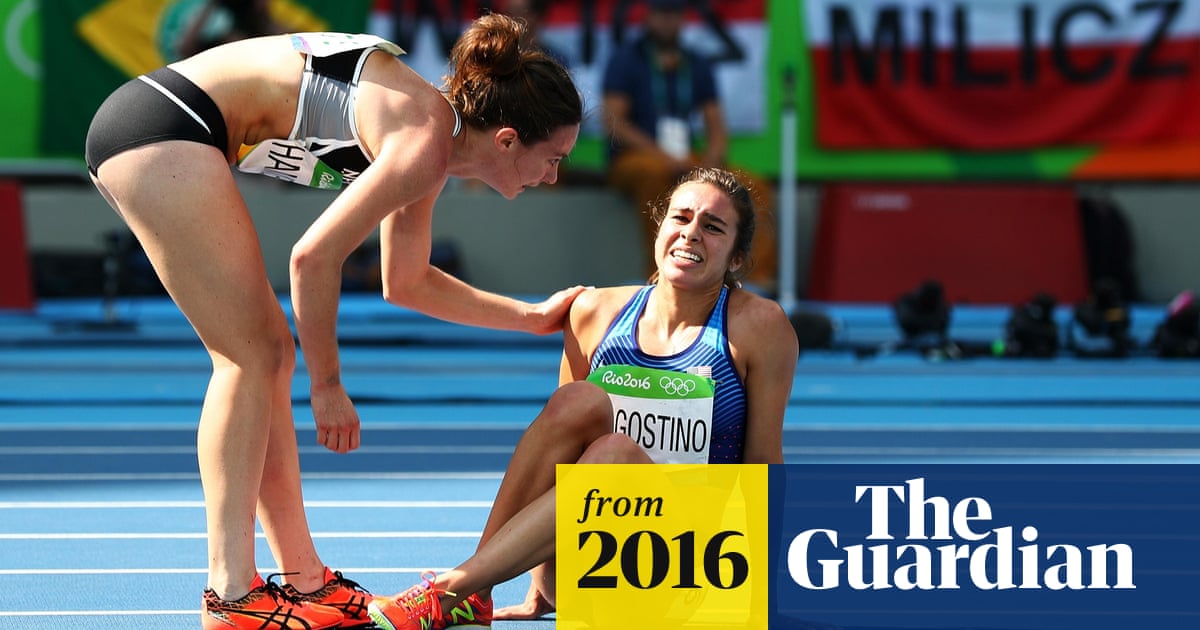 Olympic Spirit New Zealand And American Runners Help Each Other After Collision Rio 16 The Guardian