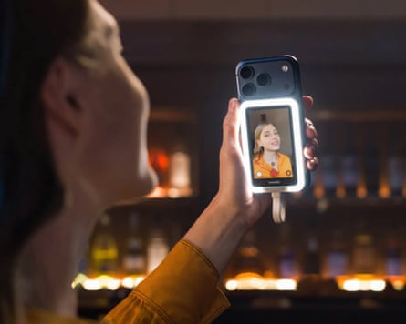 A photo of the Insta360 Snap Selfie Screen