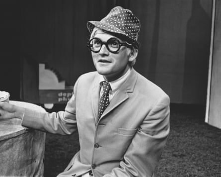 A black-and-white photo of David Hockney
