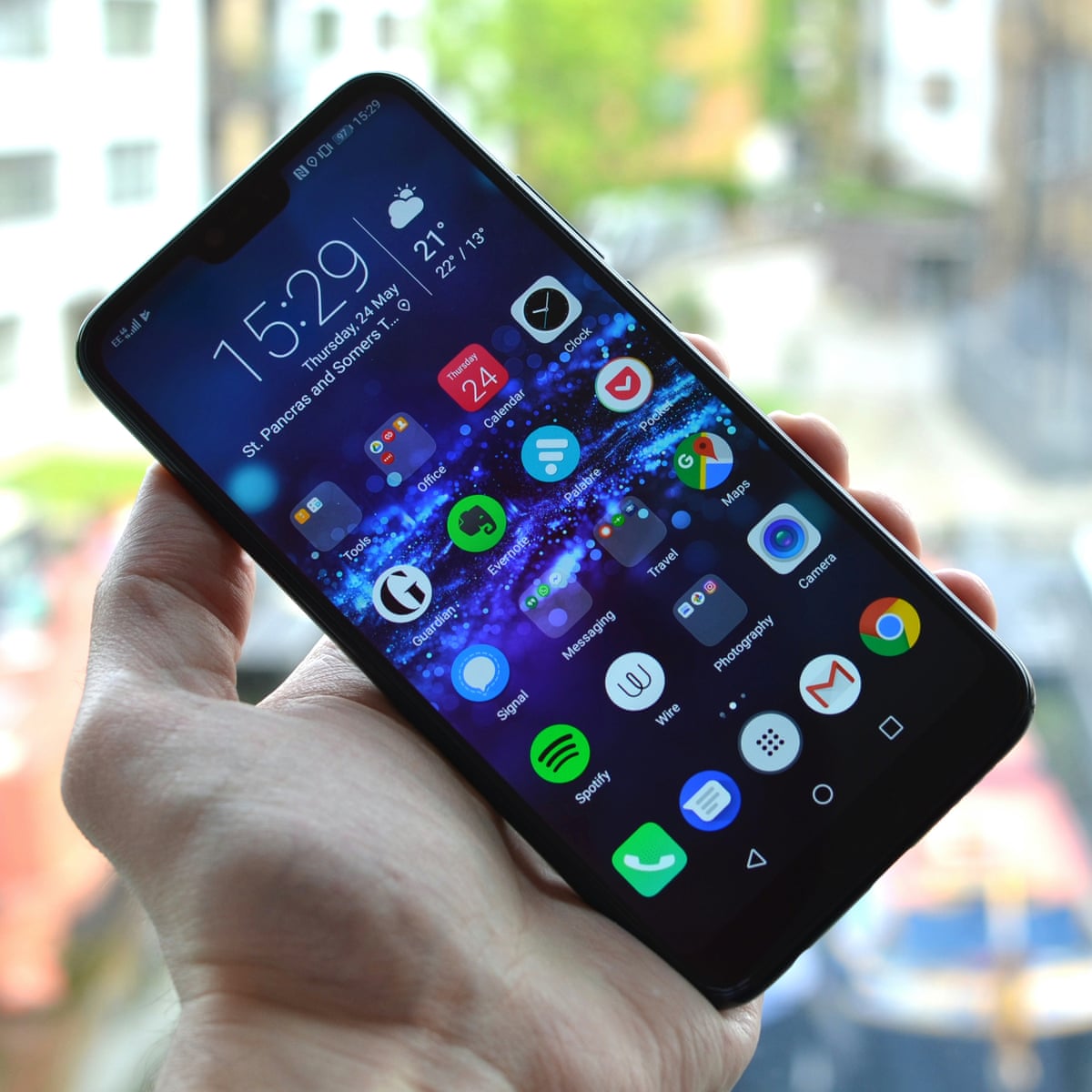honor 10 review premium phone that