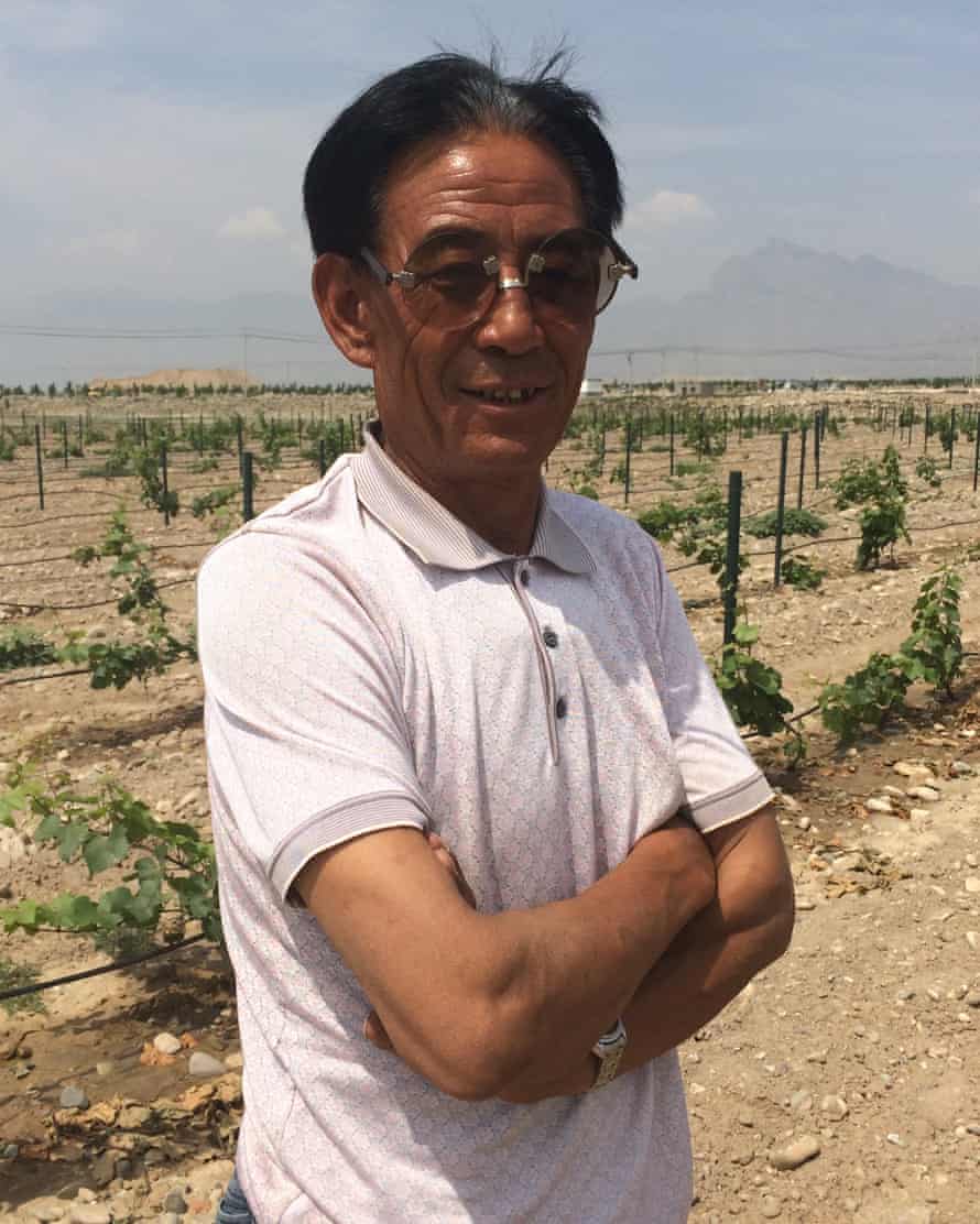 Ling Shixiong, Silver Heights’ vineyard manager