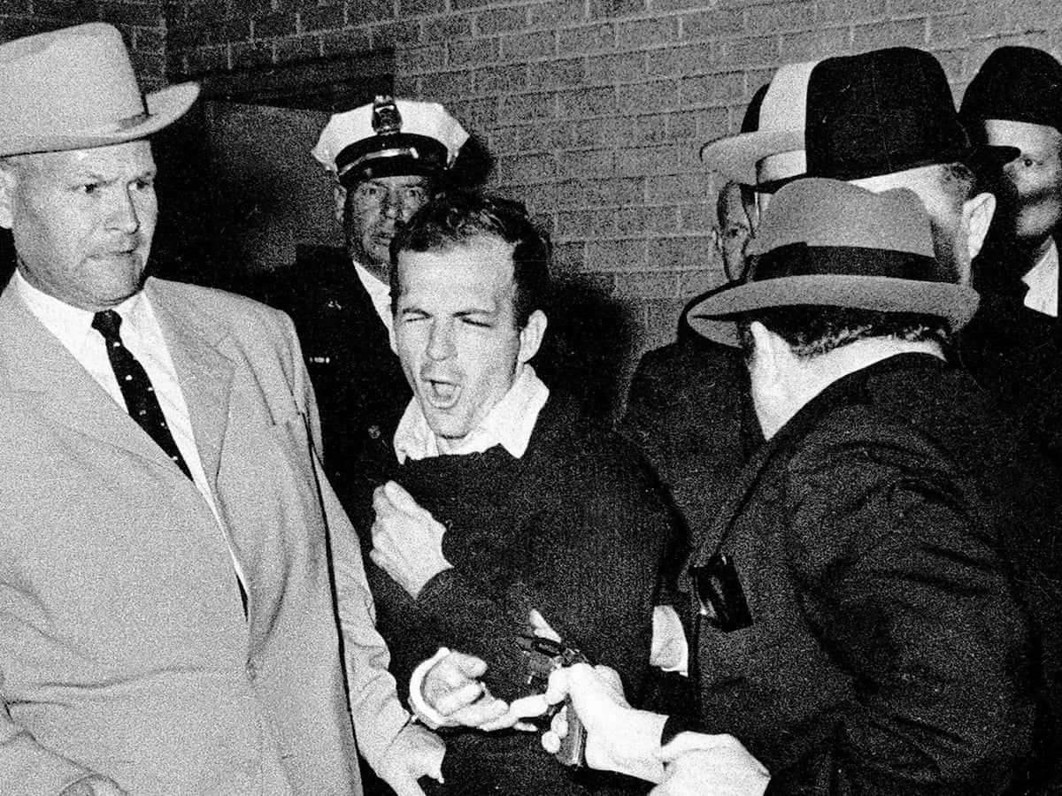 James R Leavelle, detective handcuffed to Lee Harvey Oswald when he was  shot, dies aged 99 | John F Kennedy | The Guardian