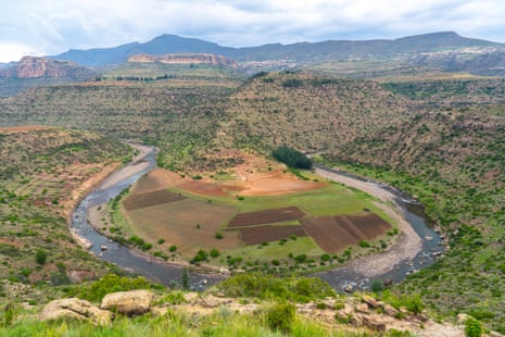A river bend seen from a distance