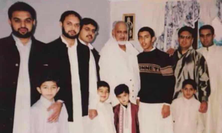 Sarfraz Quayyum with his family