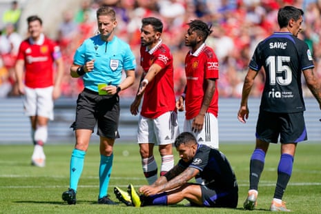 Norwegian referee Espen Eskas is in charge of maintaining order during tonight's match at the Red Bull Arena. 