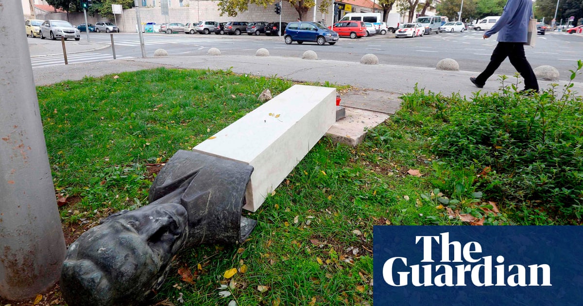 Croatian man breaks leg vandalising anti-fascist monument