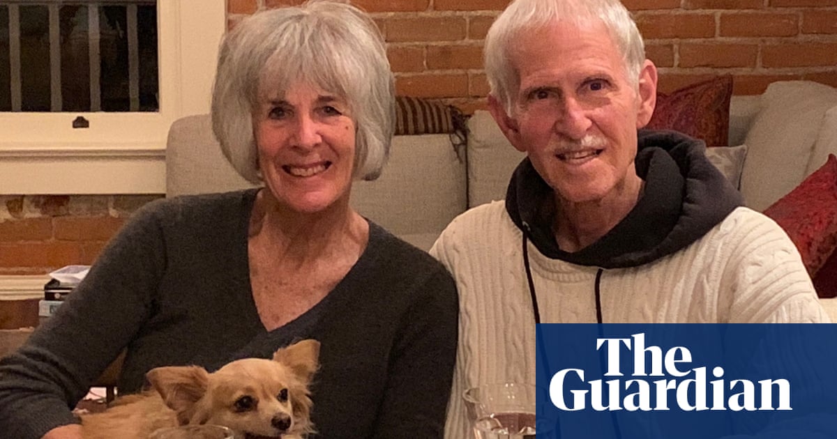 Алексия и Джоел и двамата на 80 се срещнаха в