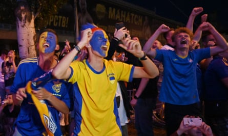 Cheers in a fanzone in Kyiv