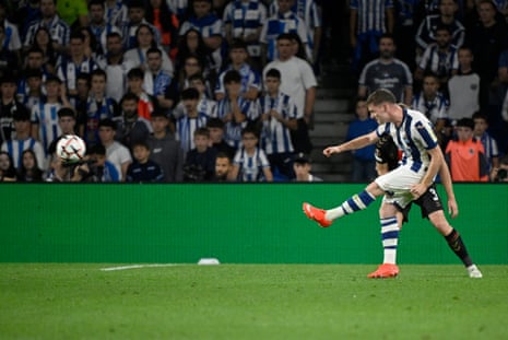 Sergio Gomez scores