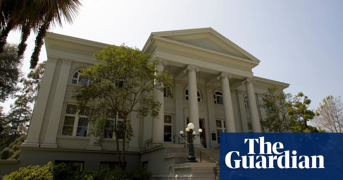 اعتقال تسعة عشر طالباً جامعياً في كاليفورنيا خلال احتجاجات مؤيدة لفلسطين | التعليم في الولايات المتحدة اعتقال تسعة عشر طالباً جامعياً في كاليفورنيا خلال احتجاجات مؤيدة لفلسطين | التعليم في الولايات المتحدة