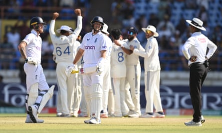 Ben Stokes and Joe Root await a DRS review