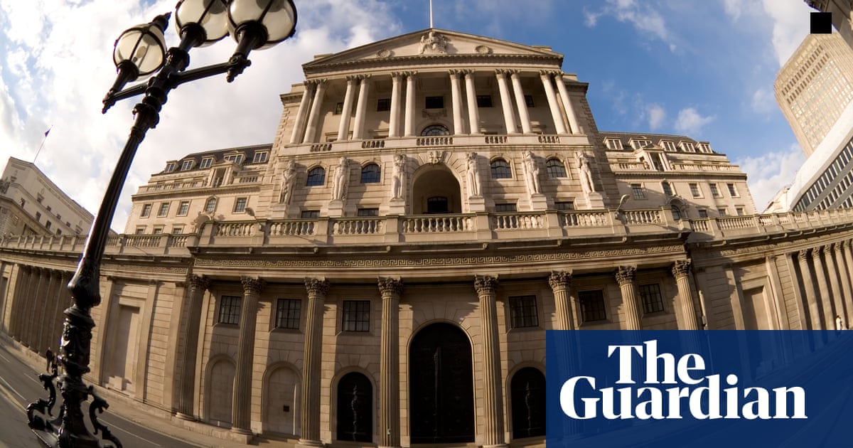 Why aren’t banks passing on interest rate rises to customers?