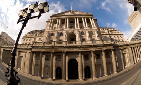 Wide angle picture of the Bank of England