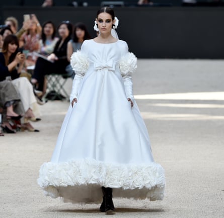 Chanel, Dior and Naomi Campbell: highlights from haute couture – photo ...