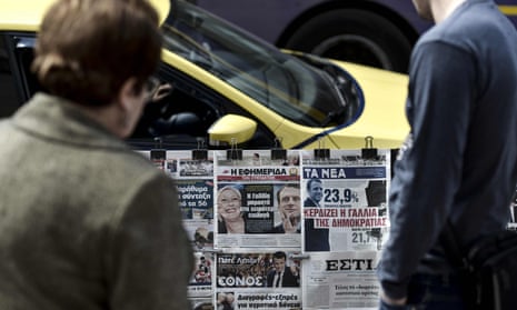 Greek newspapers report the French poll news