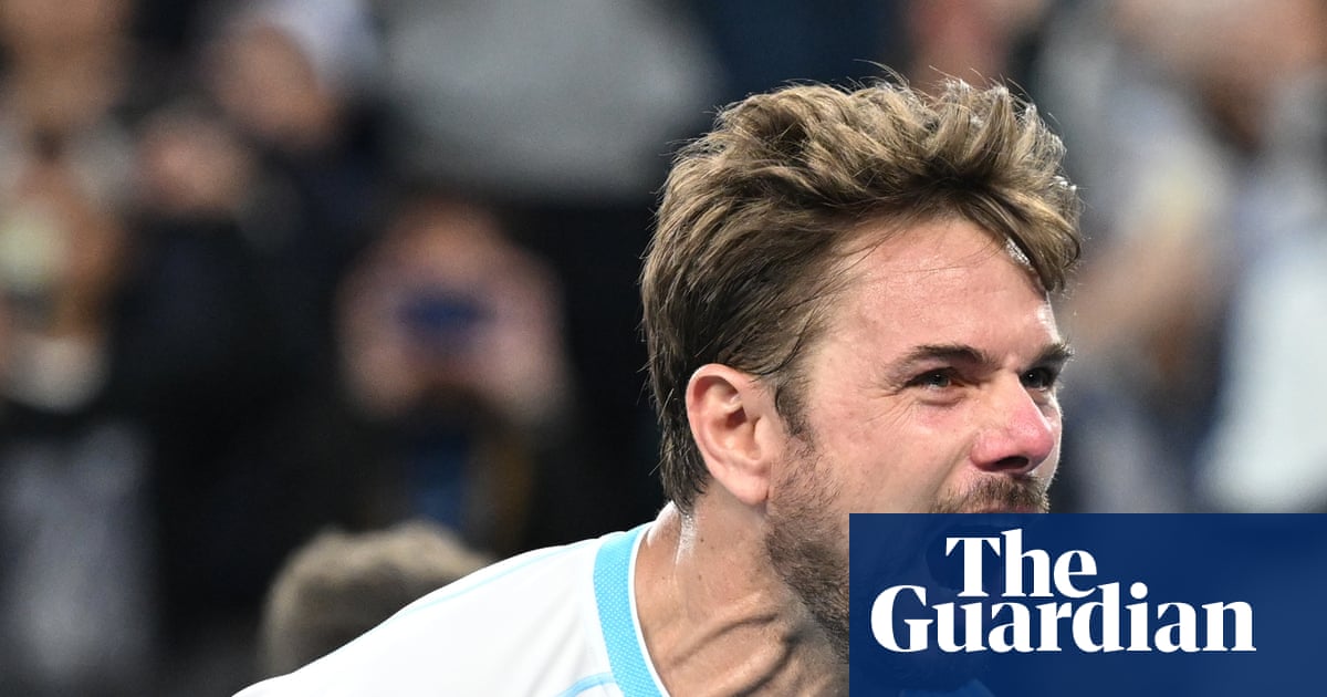 Stan Wawrinka wins marathon against Gea to make grand slam history at 40