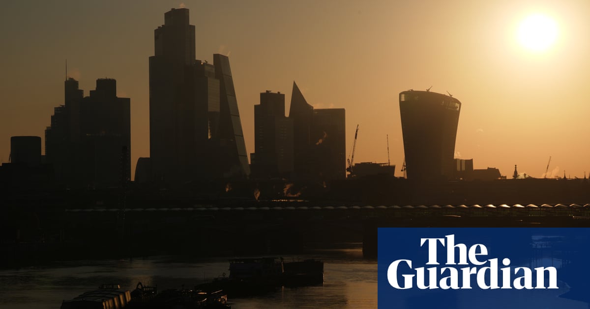 UK records hottest day of year so far as mercury hits 24.9C