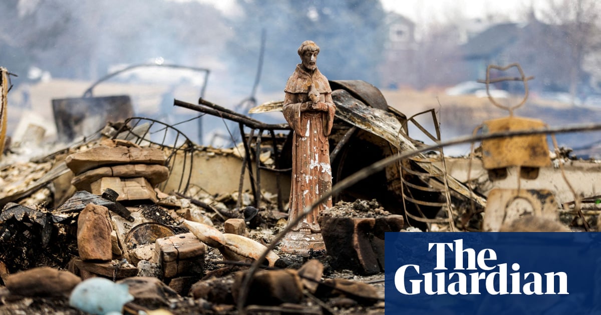 ‘We lost everything’: Colorado wildfires destroy hundreds of homes