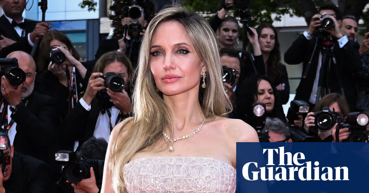 Toronto film festival: Angelina Jolie, Saoirse Ronan and Keanu Reeves lead lineup