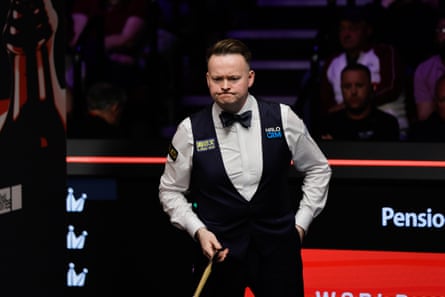 Shaun Murphy concentrating during his World Snooker Championship match