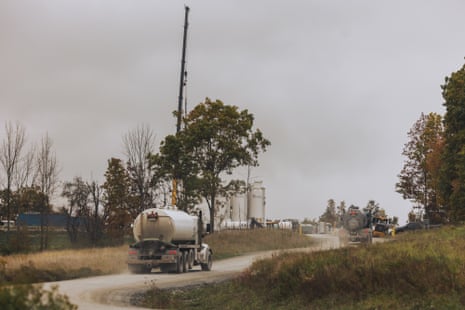 Coterra has a notable presence in the region, evident through signs displayed across numerous well pads and oil drilling sites in the small town of Dimock, PA. An air quality monitor is seen on Ray Kemble’s home. Active drilling is underway at Coterra Energy’s Bushnell pad in Dimock, PA.