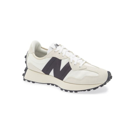 New Balance 327 Sneakers product photo