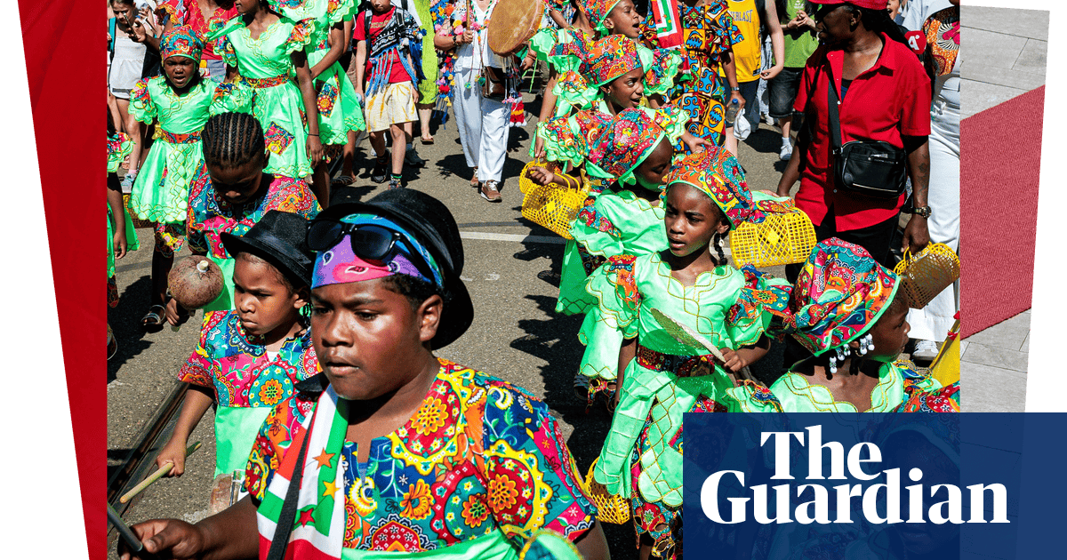 A freedom from slavery parade, heatwave and a fashion show: photos of the day Tuesday