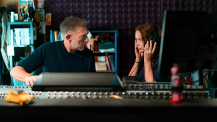 Parallel Tales review – Isabelle Huppert pens furtive sexual fantasy for Vincent Cassel in Asghar Farhadi’s latest