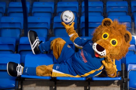 Lenny the Lion poses for the cameras.