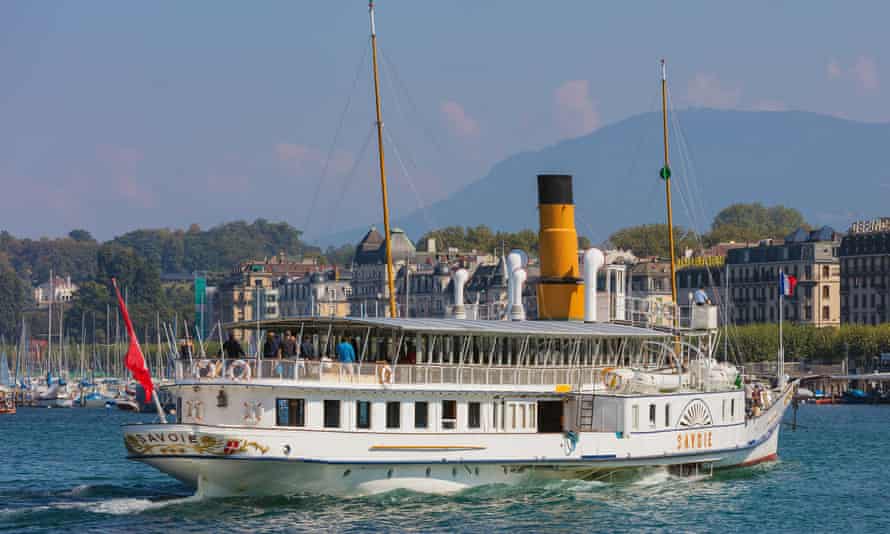 Back in time: a harbour cruise on Lake Geneva.