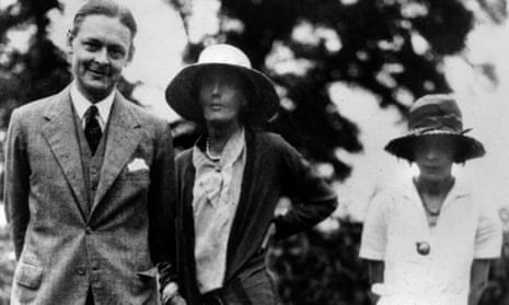 TS Eliot with Virginia Woolf (centre) and his wife Vivien, who was devastated when her relationship with him ended.