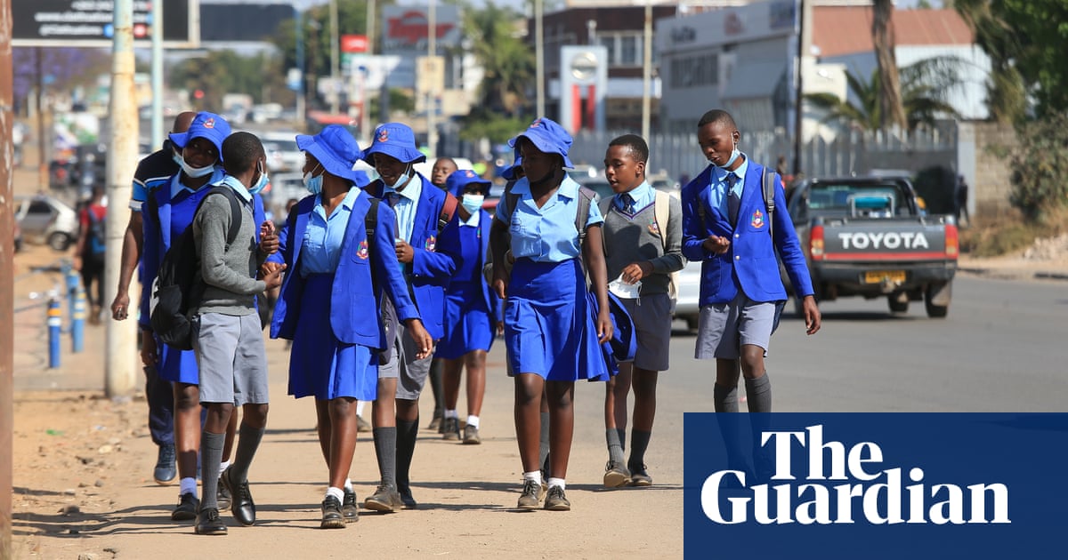 Zimbabwe’s striking teachers told to return to work or lose their jobs