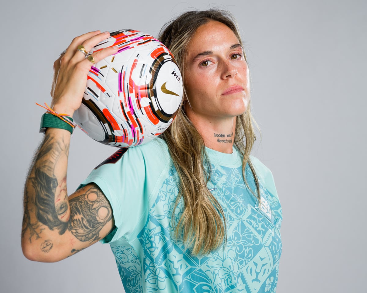 Mapi León playing for her new team London City Lionesses