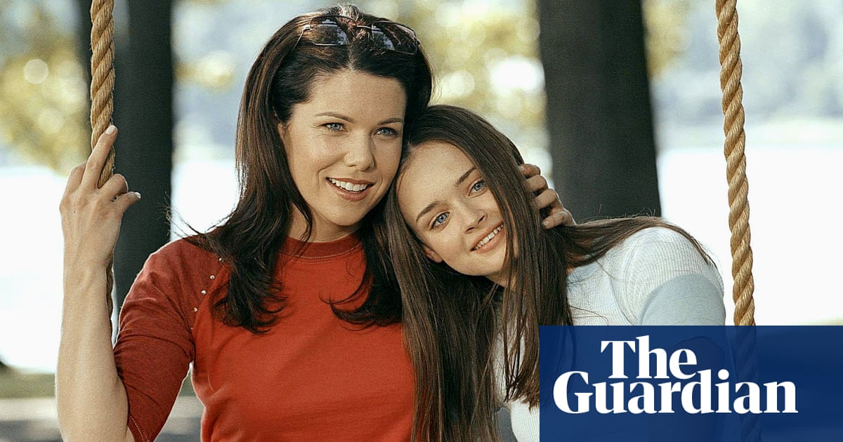 Rapid-fire chats, wisecracks and pancakes: how Gilmore Girls became TV’s greatest mother-daughter duo