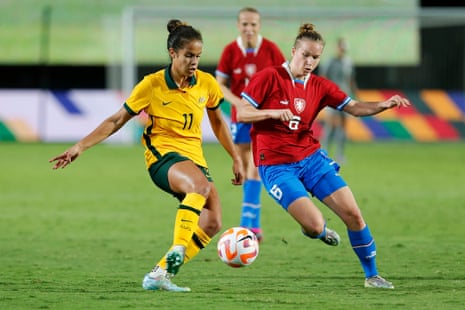 Mary Fowler on the ball.