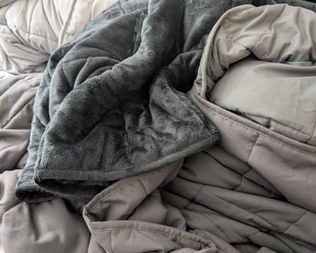 Assortment of the Best Weighted Blankets group shot.