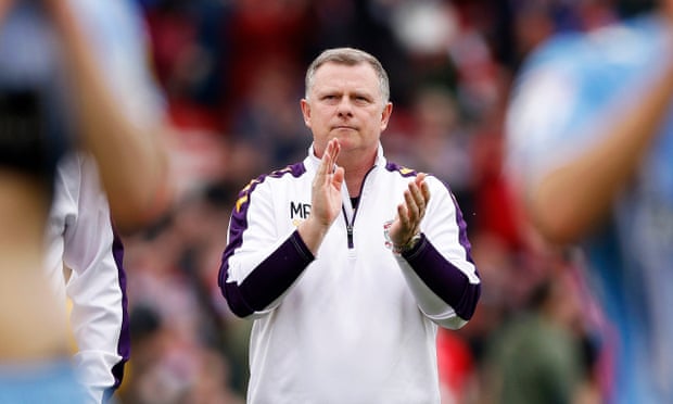 Mark Robins had his moments of glory at Coventry. He led the team to notable successes, including a thrilling run in the cup competitions. Fans remember that glorious day when the club lifted the EFL Trophy in 2017. However, his recent record cast a shadow over his past achievements. It’s tough to watch someone who brought joy now facing scrutiny. Football can be a harsh business.