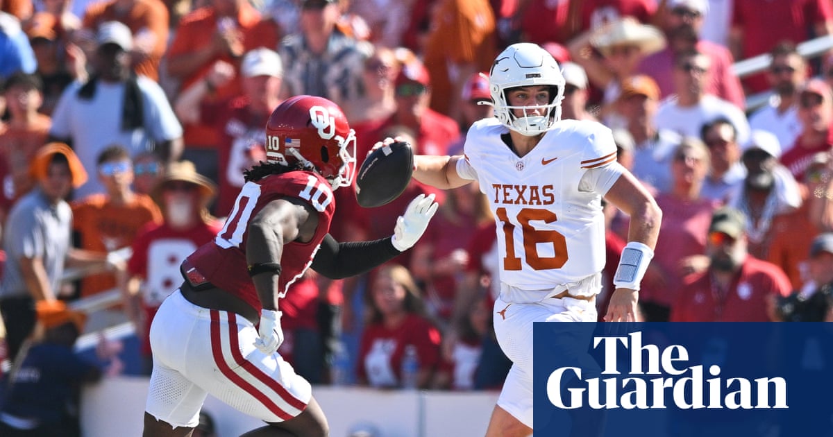 Oklahoma stun No 1 Texas as Sandell’s last-second kick seals Red River upset