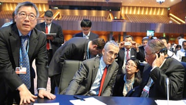 Todd Stern, US, with Su Wei and Zhenhua Xie, China at COP18 in Doha, December 2012.