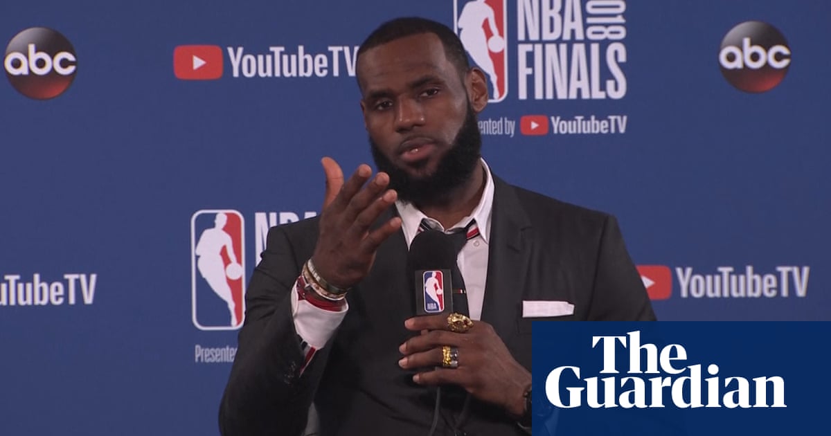 LeBron James walks out of postgame press conference video Sport